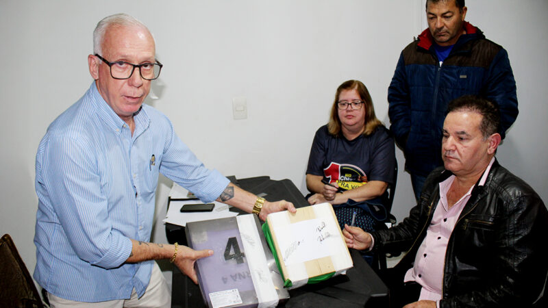 Servidores votam neste 2º dia de pleito, que é marcado por transparência e participação ativa dos membros das Chapas 1 e 2