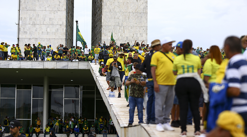 Nota de repúdio | Atos terroristas em Brasília/DF devem ser punidos!